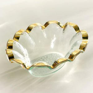 8 1/4 x 6 1/2" RUFFLE OVAL DIP BOWL